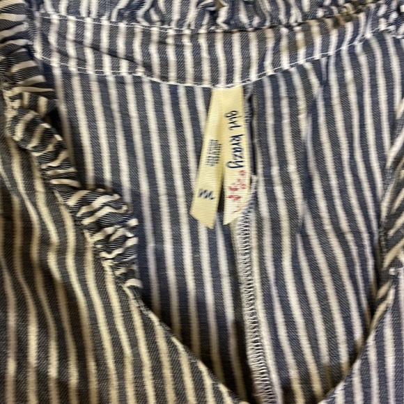 Buffalo Size 6 Jeans & Medium Top Outfit - Picture 2 of 5